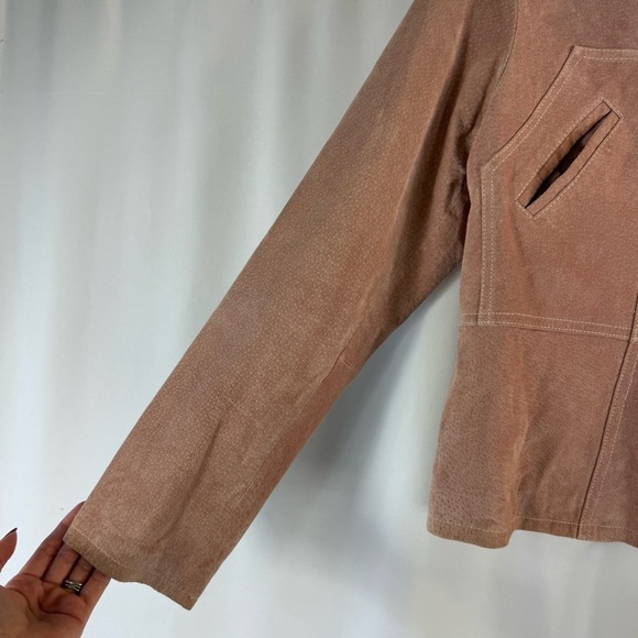 Wilsons Leather Maxima dusty Pink Suede Jacket size:L
Western Snap Button - Picture 5 of 15